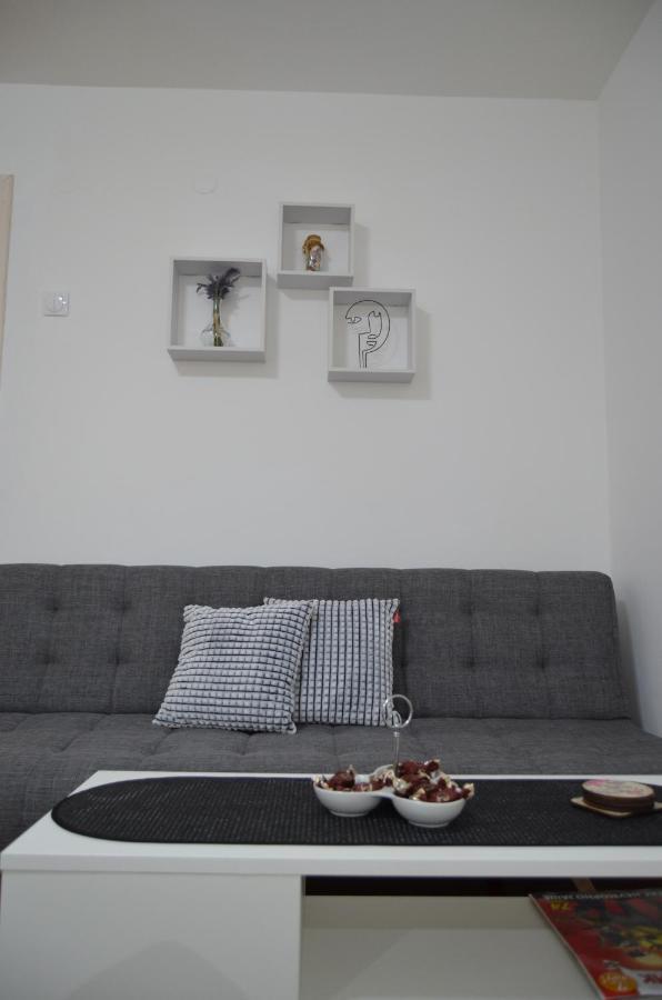 Mikmari Apartman Subotica Exterior photo